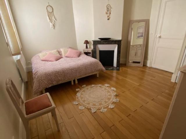 MYRABA - Hypercentre - Proche Thermes & Parcs - Appartement 1 Chambre - 2