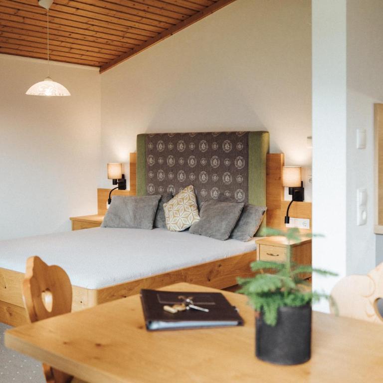 Hotel Silberfux - Familiensuite mit Balkon - 11