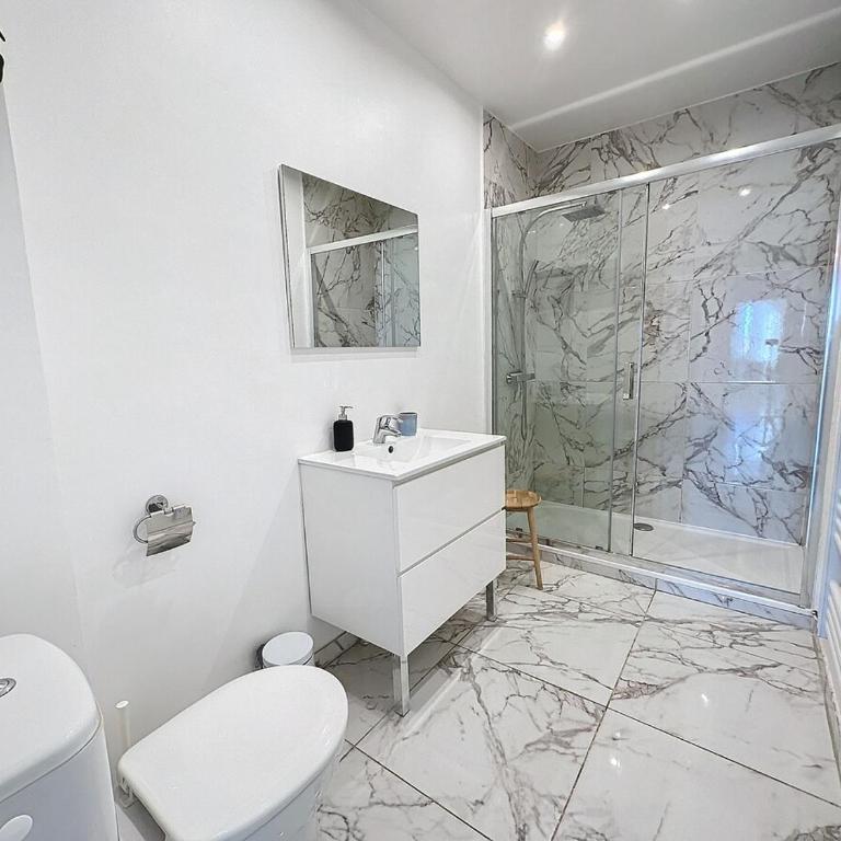 60 m2 private parking, 600 m Palace & beaches - Appartement 1 Chambre - 11