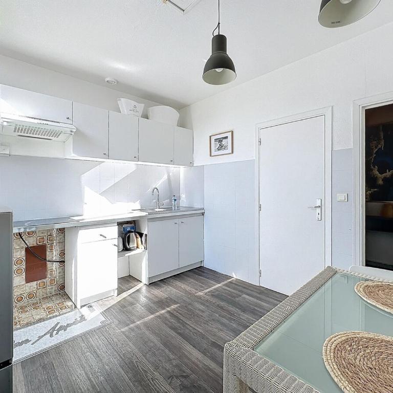 60 m2 private parking, 600 m Palace & beaches - Appartement 1 Chambre - 19