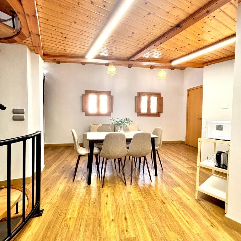 Casa del Carmen - Two-Bedroom Apartment - 10