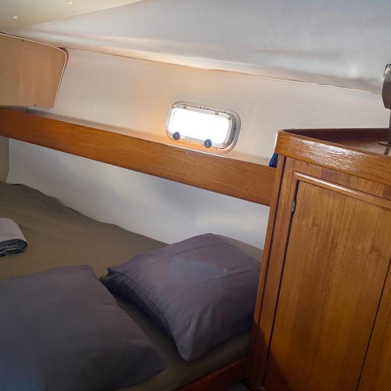 Voilier 36 pieds à Sète au Môle Saint Louis face au Mont Saint Clair - Mobile Home - 8