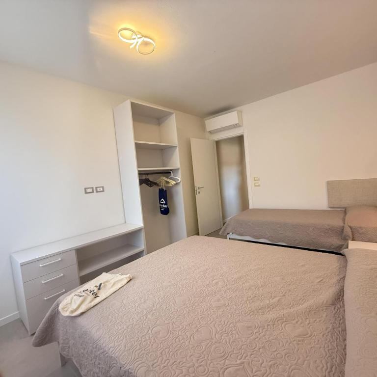 Villa d'Annunzio - One-Bedroom Apartment - 12