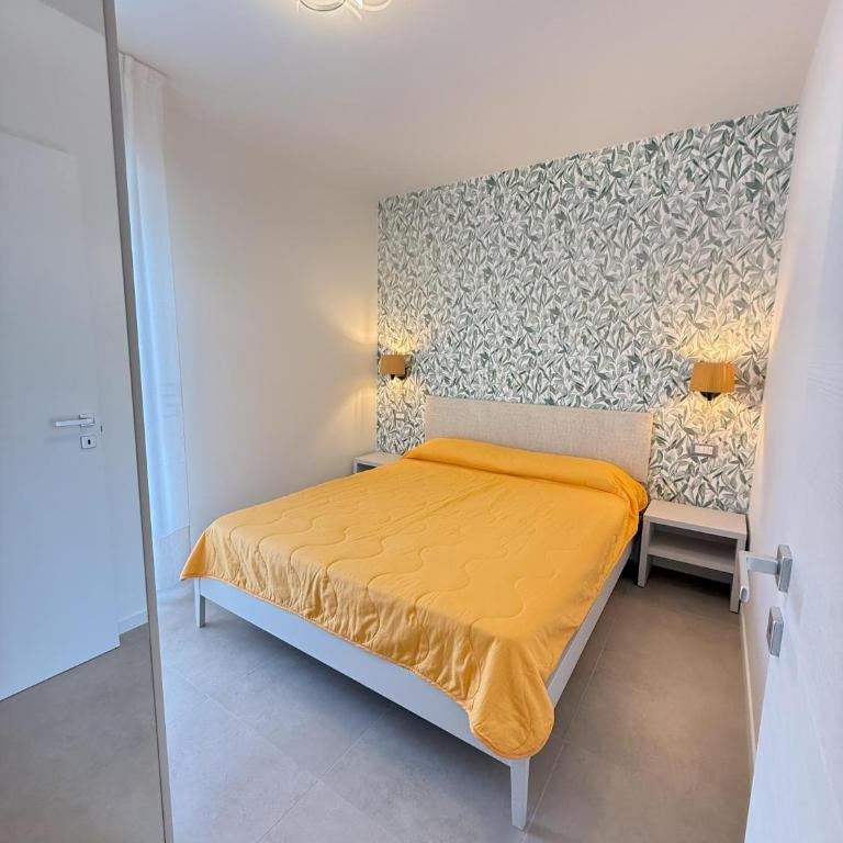 Villa d'Annunzio - Two-Bedroom Apartment with Balcony - 32