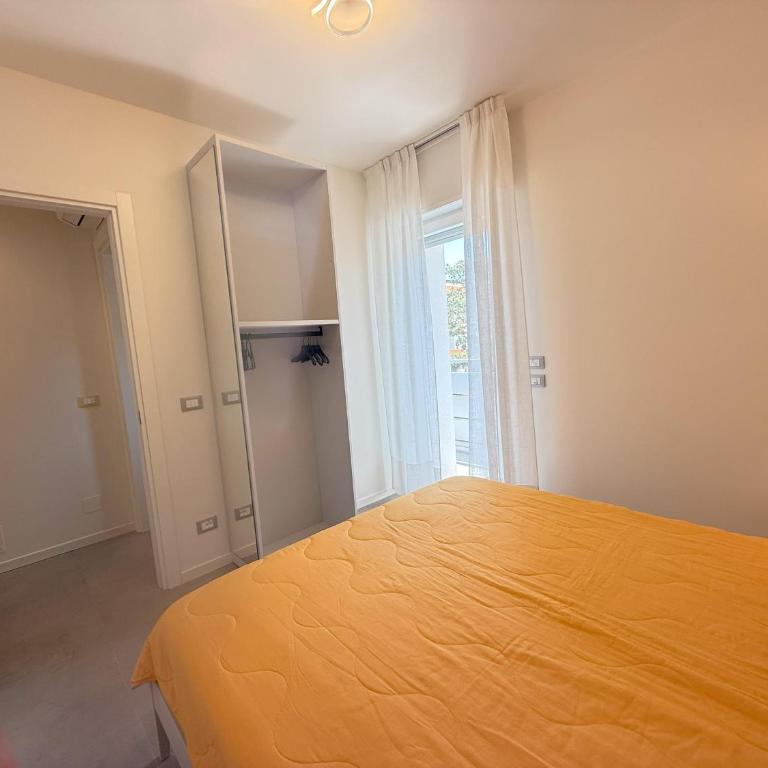 Villa d'Annunzio - Two-Bedroom Apartment with Balcony - 14