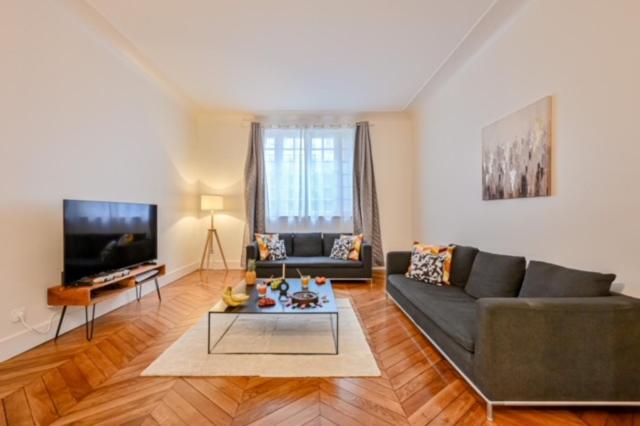 Elegant appartement 3 chambres, 3 salles de bain- Double séjour- Paris 16e- Calme et standing - Apartamento de 3 dormitorios - 1