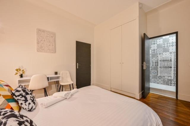 Elegant appartement 3 chambres, 3 salles de bain- Double séjour- Paris 16e- Calme et standing - Apartamento de 3 dormitorios - 15