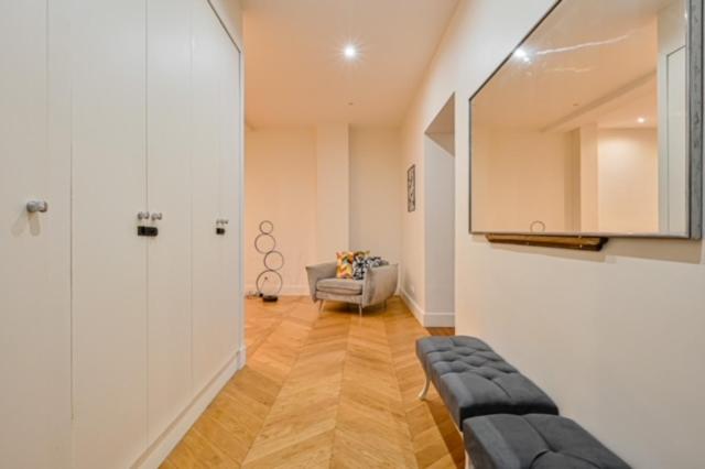 Elegant appartement 3 chambres, 3 salles de bain- Double séjour- Paris 16e- Calme et standing - Apartamento de 3 dormitorios - 18