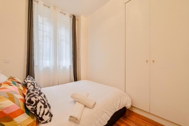 Elegant appartement 3 chambres, 3 salles de bain- Double séjour- Paris 16e- Calme et standing - Apartamento de 3 dormitorios - 27