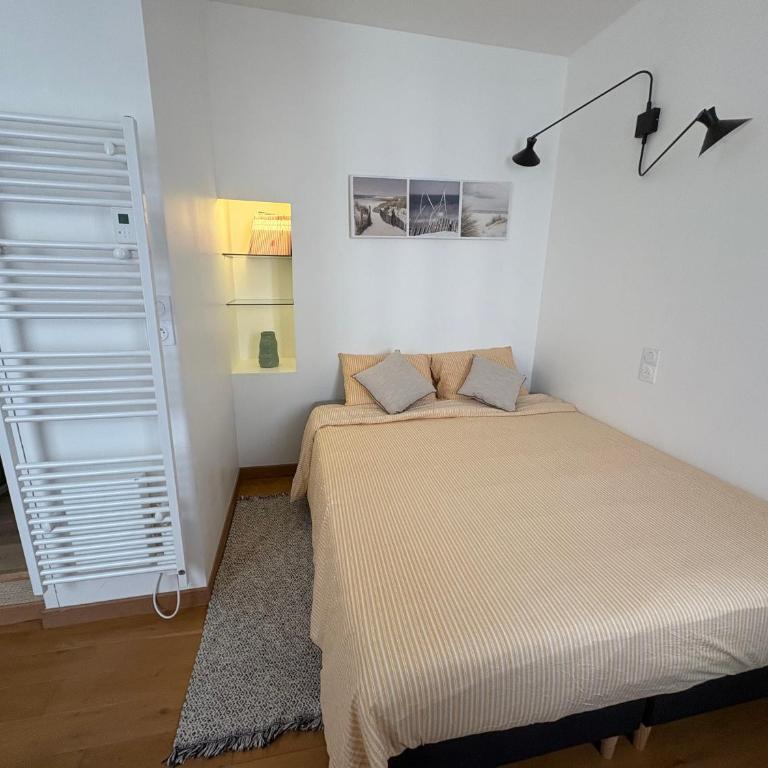 Belle maison centre ville La Rochelle - Maison 3 Chambres - 17