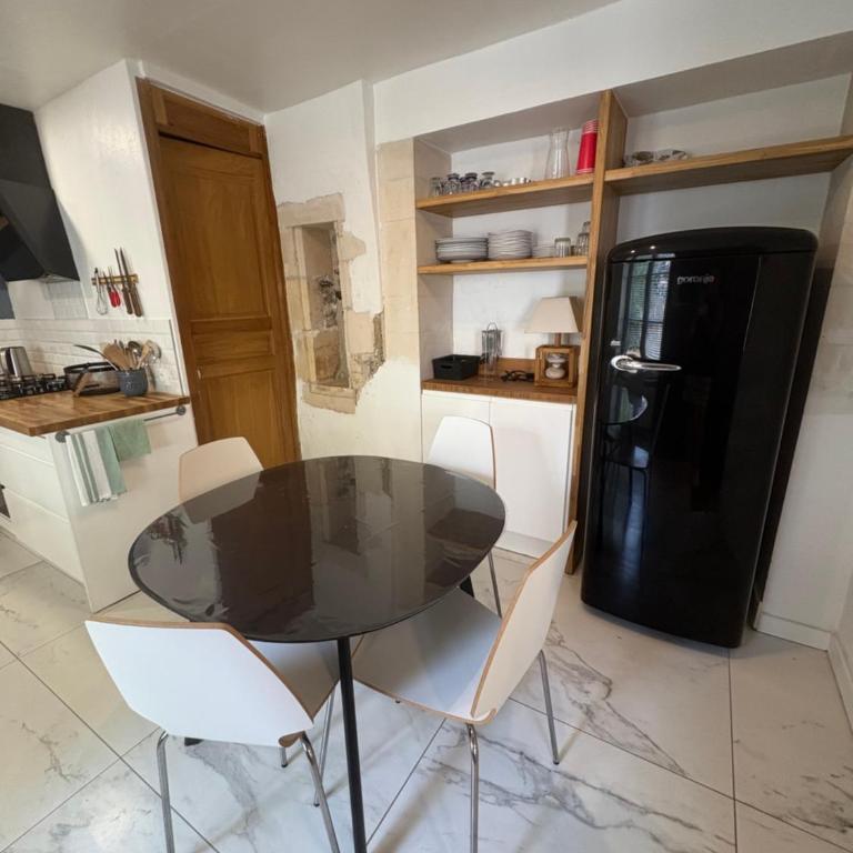 Belle maison centre ville La Rochelle - Maison 3 Chambres - 33
