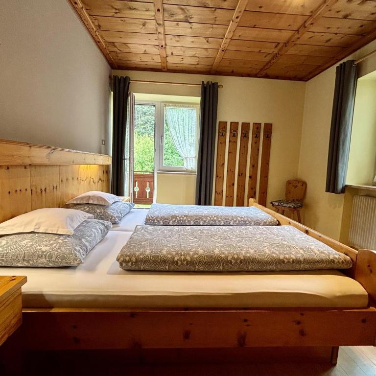 Residence Linde - Ferienwohnungen & Apartments - One-Bedroom Apartment with Balcony - 9
