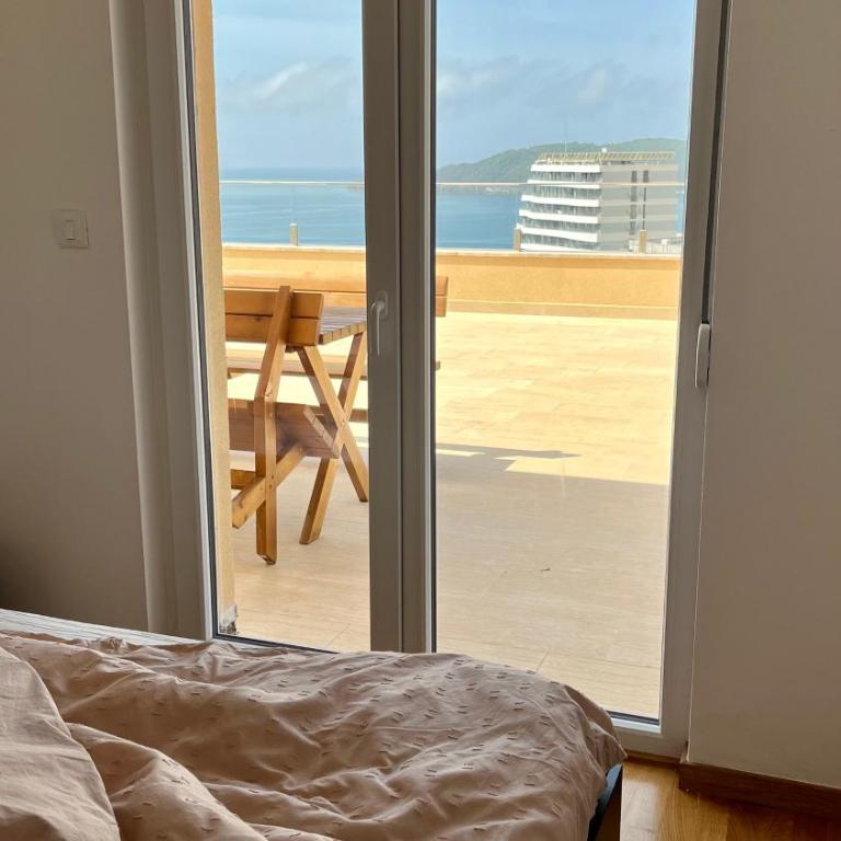 Penthouse Becici - Apartman sa 2 Spavaće Sobe i Balkonom - 5