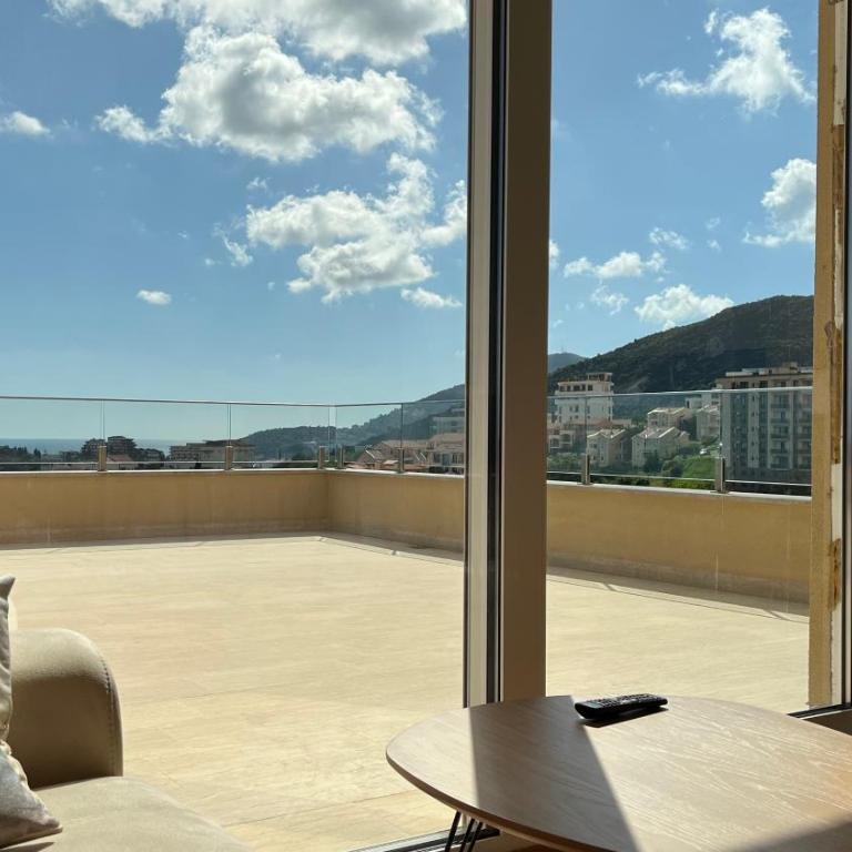 Penthouse Becici - Apartman sa 2 Spavaće Sobe i Balkonom - 6