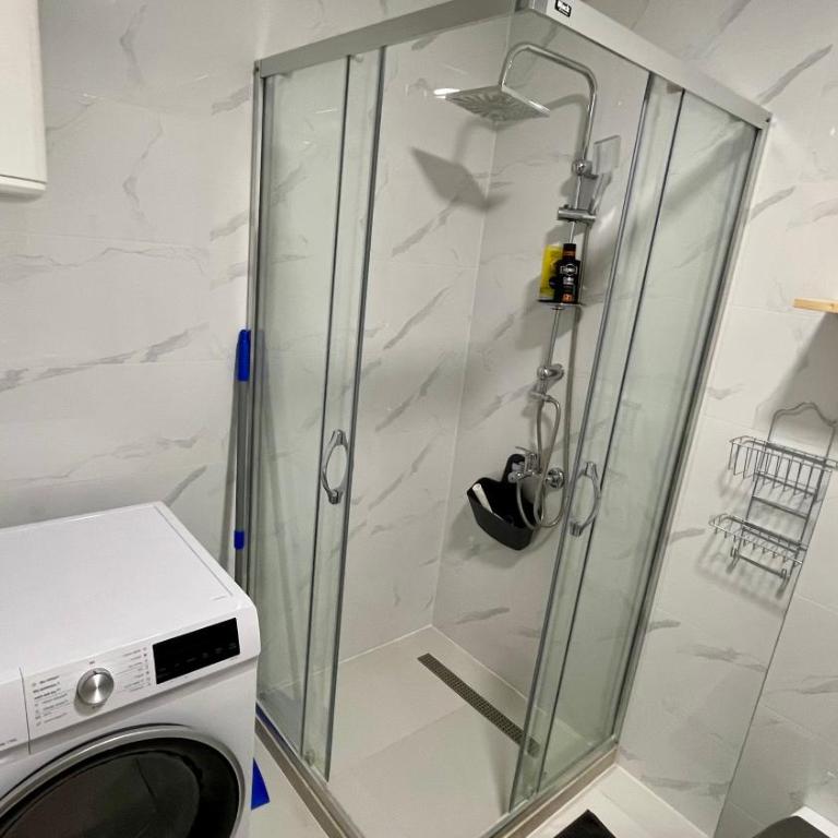 Penthouse Becici - Apartman sa 2 Spavaće Sobe i Balkonom - 9
