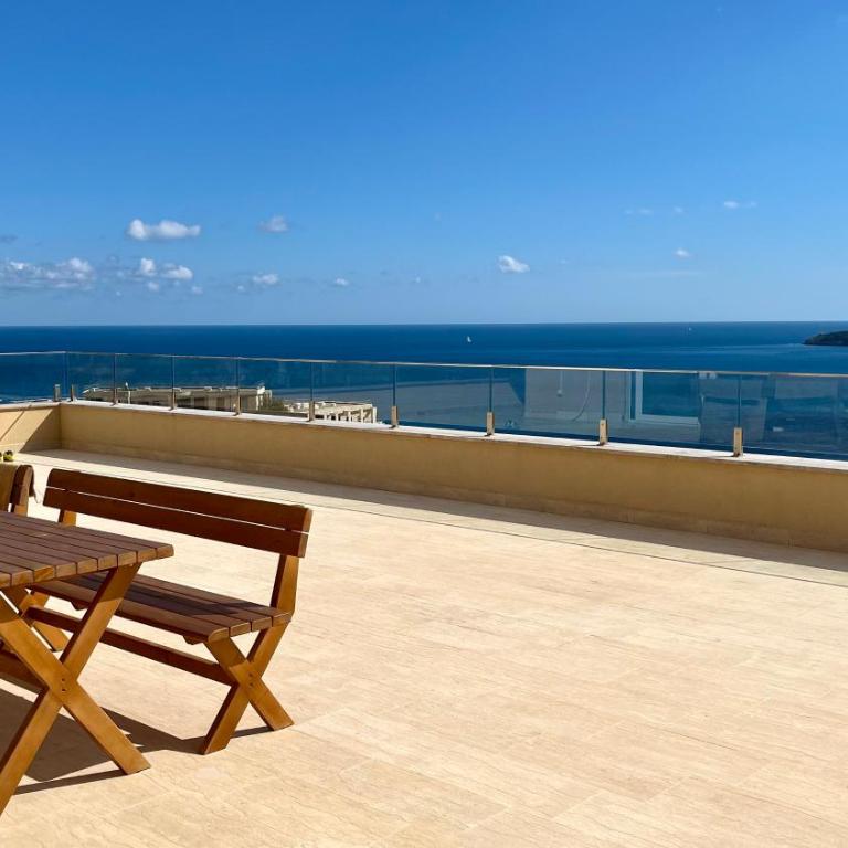 Penthouse Becici - Apartman sa 2 Spavaće Sobe i Balkonom - 1