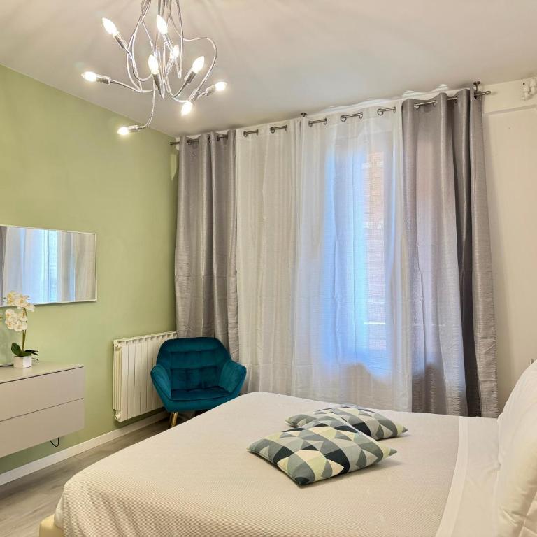 Ca' Monica Panoramic-Canal View, Biennale - Two-Bedroom Apartment with Sea View - 2