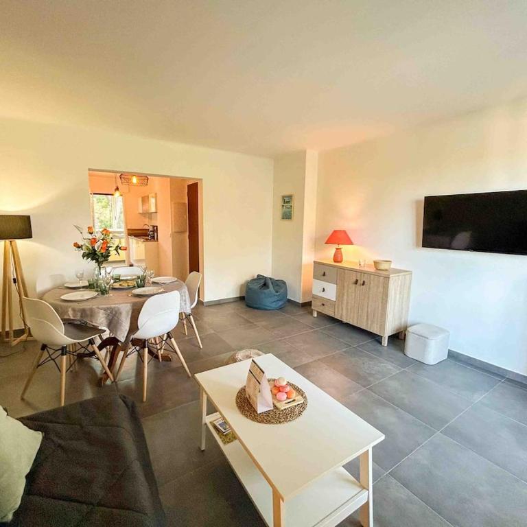 T3 Sanary avec garage proche centre ville - Apartment mit 2 Schlafzimmern - 1