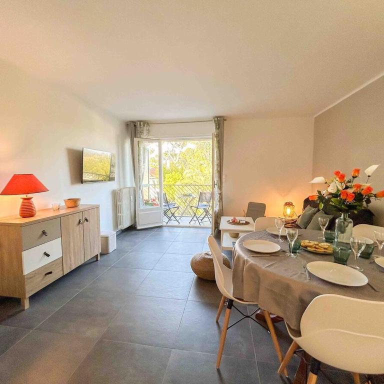 T3 Sanary avec garage proche centre ville - Apartment mit 2 Schlafzimmern - 4