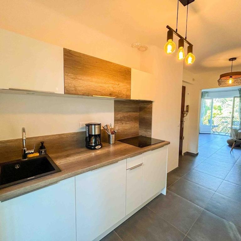 T3 Sanary avec garage proche centre ville - Apartment mit 2 Schlafzimmern - 14