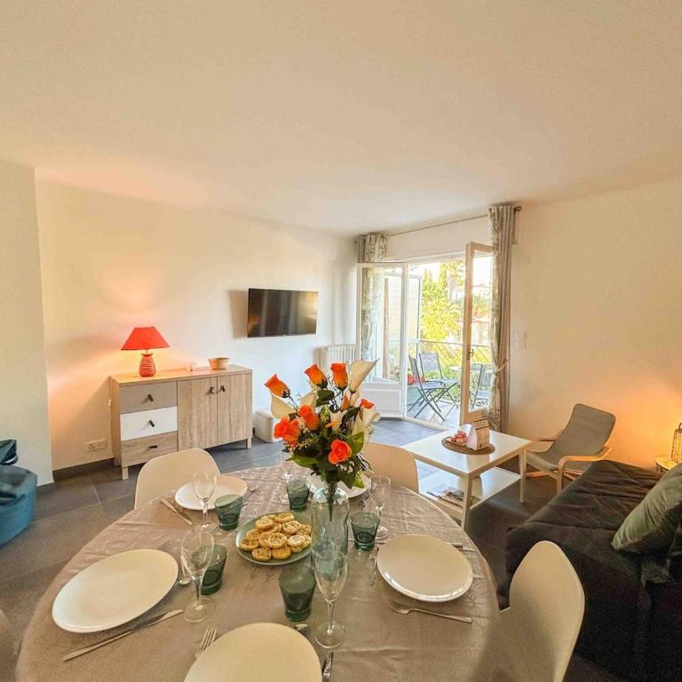 T3 Sanary avec garage proche centre ville - Apartment mit 2 Schlafzimmern - 17