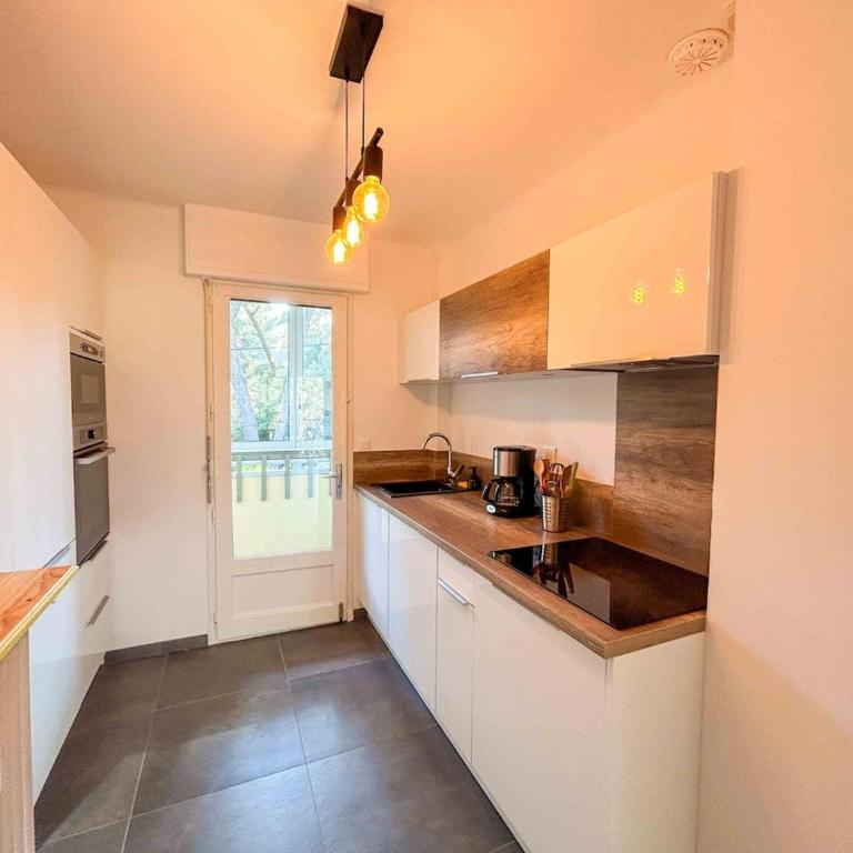 T3 Sanary avec garage proche centre ville - Apartment mit 2 Schlafzimmern - 20