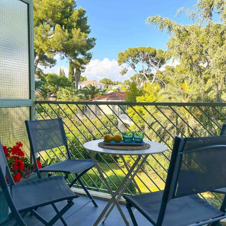 T3 Sanary avec garage proche centre ville - Apartment mit 2 Schlafzimmern - 25