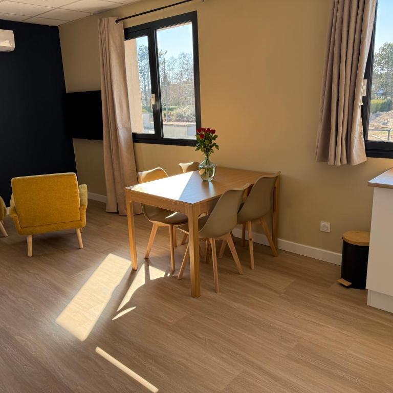 Suite du Spa 2 - Parking Privé Gratuit - Appartement 2 Chambres - 8