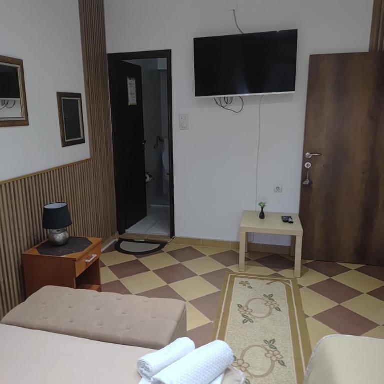 Becic Apartments - Porodična Soba sa Balkonom - 19
