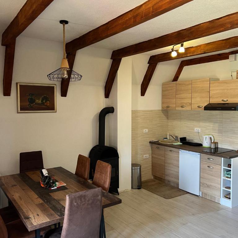 Warm home 1 Zabljak - Two-Bedroom Chalet - 16
