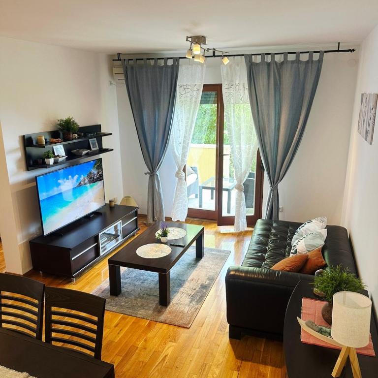 Sun Apartment - Two-Bedroom Apartment - 10