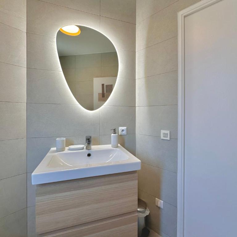 Théoule - Refait à neuf - 6 personnes - Parking - Clim - Appartement 2 Chambres - 8
