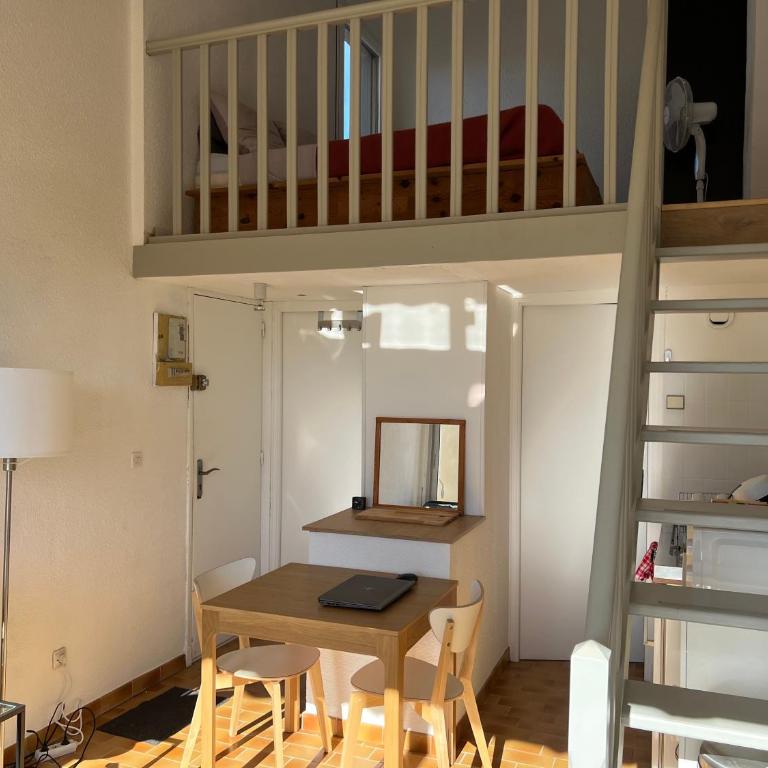 studio à 400m de la plage de la Corniche - Apartment mit 1 Schlafzimmer - 12