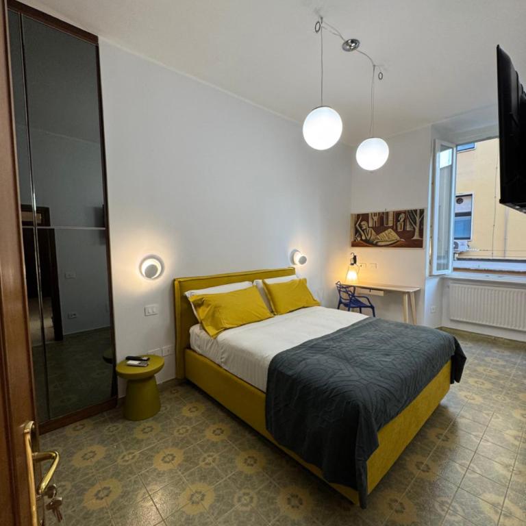 Suite 41 - Camera King - 1