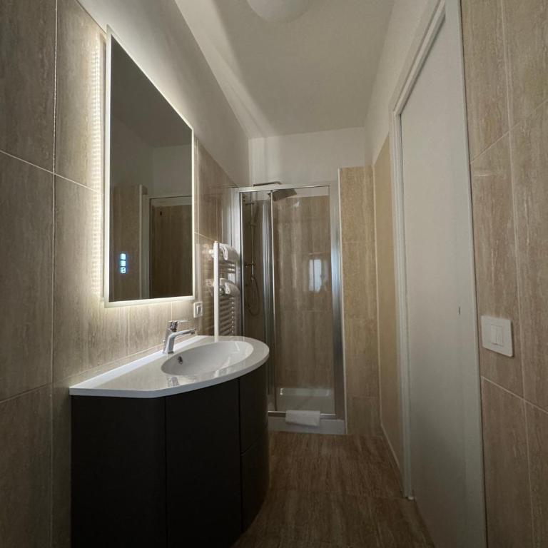 Suite 41 - Camera King - 5