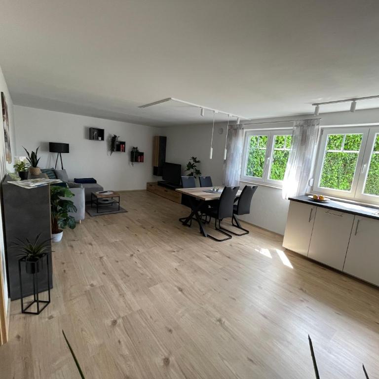 ELIs Ferienwohnung - Apartment mit 1 Schlafzimmer und Terrasse - 3