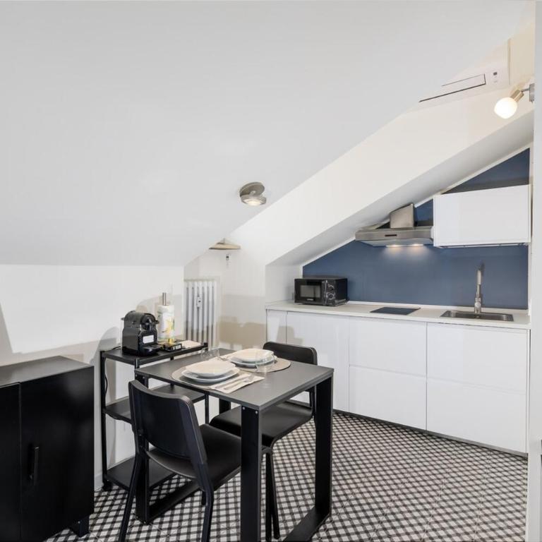Splendida mansarda nel centro della città - Appartamento con 1 Camera da Letto - 7