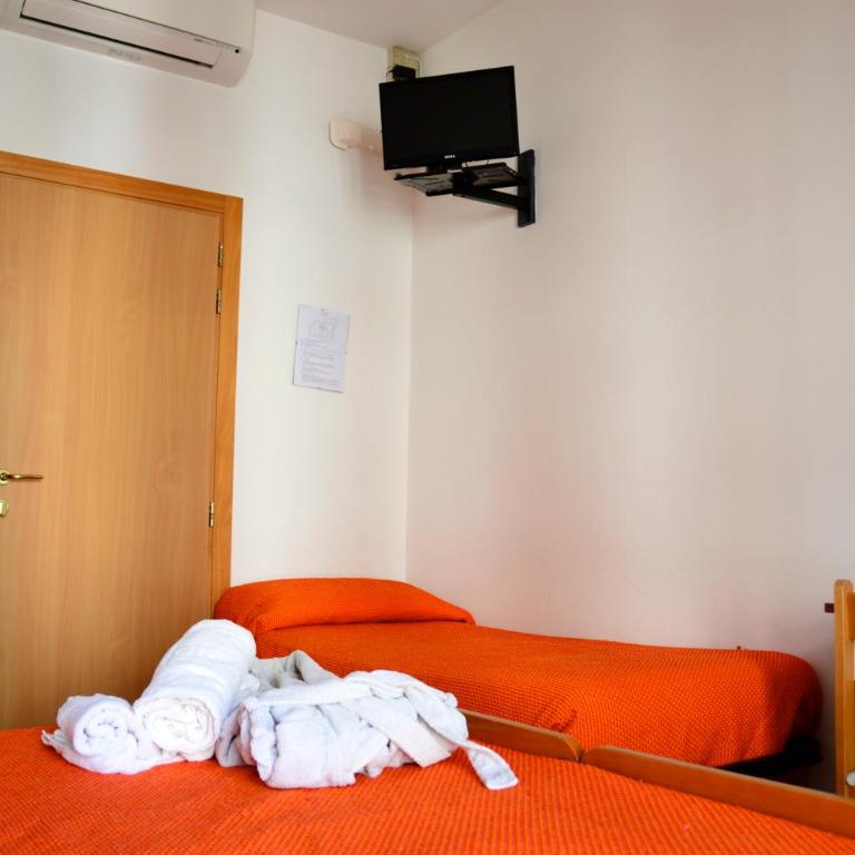 Hotel Graziana - Triple Room with Balcony - 4