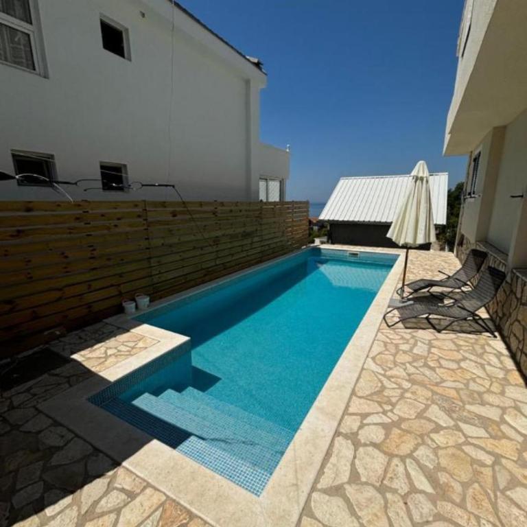 B&K Villa Kruče Rooms - Dvokrevetna Soba sa Bračnim Krevetom i Sopstvenim Kupatilom - 1