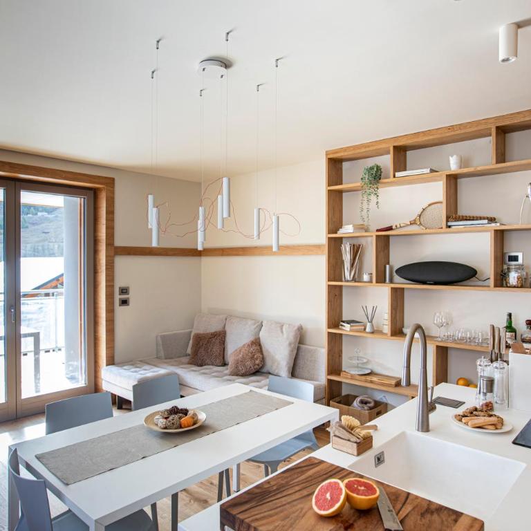 Mountain View Apartment with terrace in ideal location - Appartamento Deluxe con 2 Camere da Letto e Balcone - 14