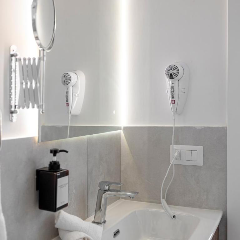 Riviera Collection - Rooms and Suites - Camera Matrimoniale - 10