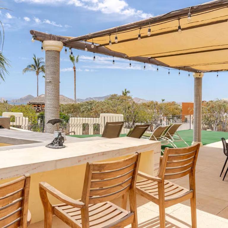 Casa Reyes, Casa Reyes Family Oasis, Heated-Pool & Amazing Views - Villa - 3