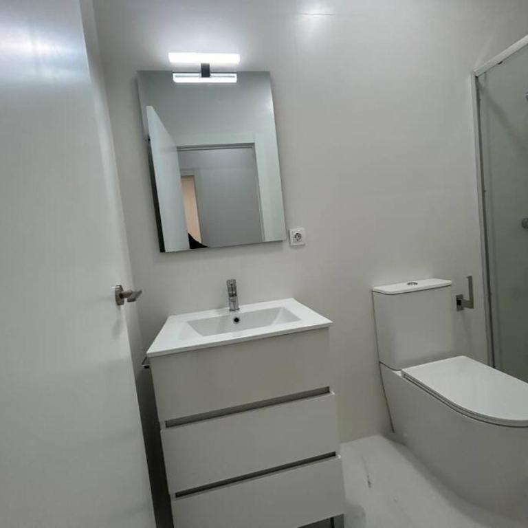 Suite Santa Faz 2 IZQ Aire Acondicionado 3 Dormitorios - Apartment - 32
