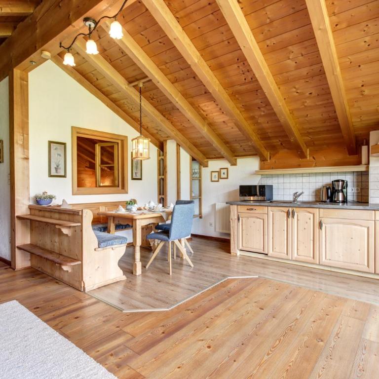 Gästehaus Hirschbichler - Chiemgau Karte - Apartment mit 2 Schlafzimmern - 7