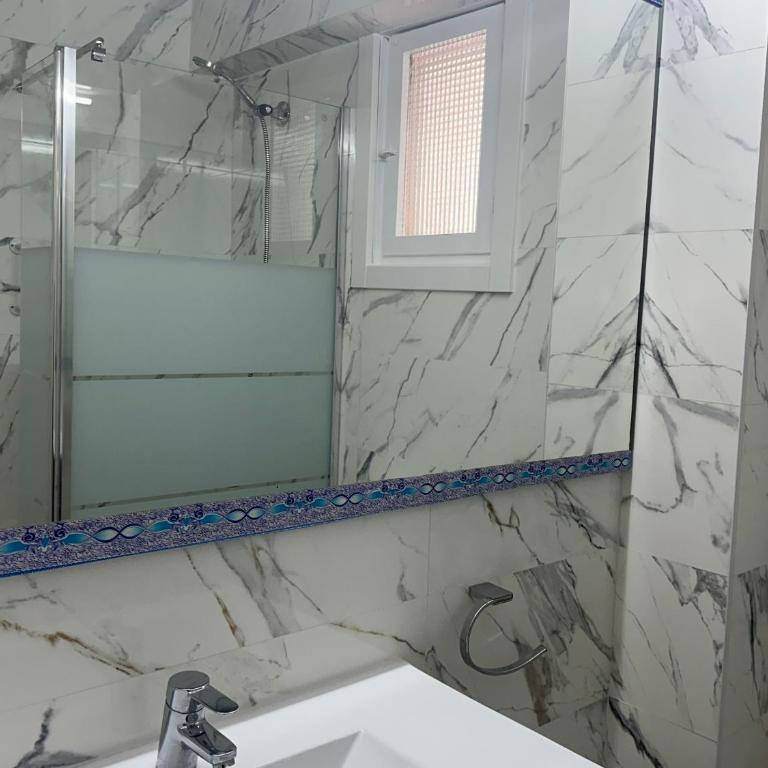La Paz - Two-Bedroom Apartment - 22