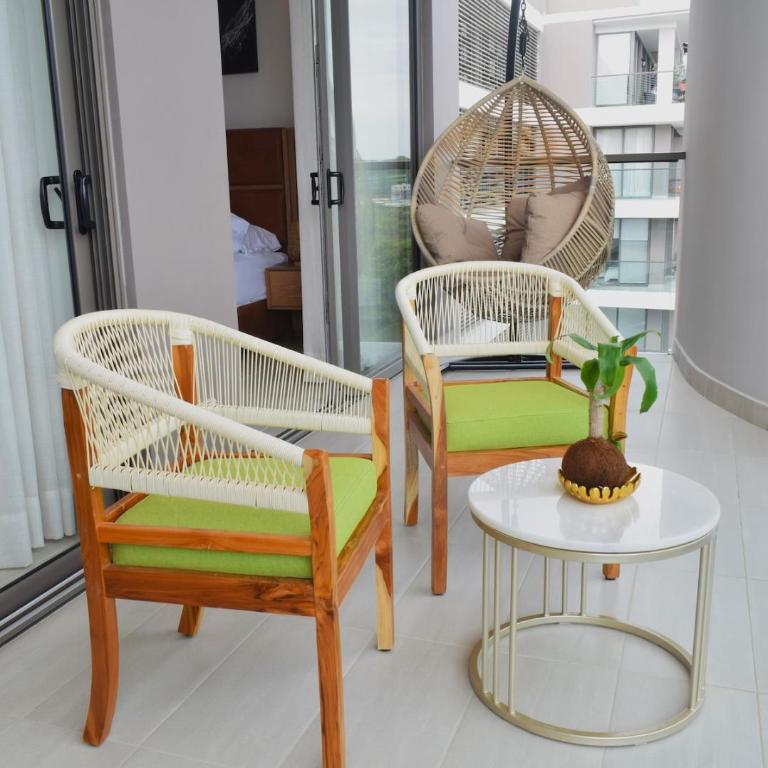Luxury 2-Bedroom Apartment with Breathtaking Ocean Views - Two-Bedroom Apartment - 11