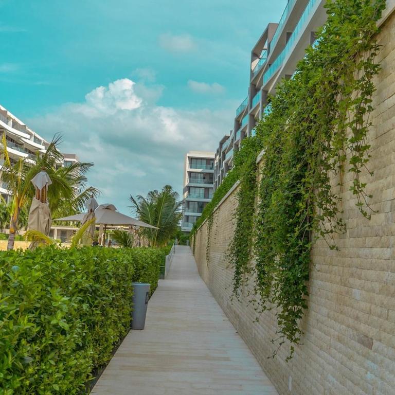 Luxury 2-Bedroom Apartment with Breathtaking Ocean Views - Two-Bedroom Apartment - 13