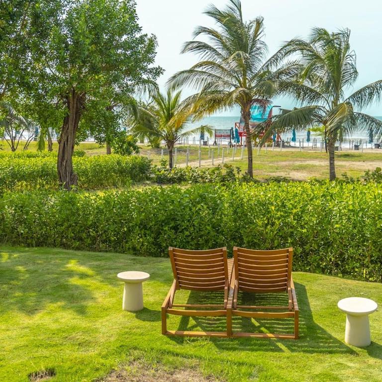 Luxury 2-Bedroom Apartment with Breathtaking Ocean Views - Two-Bedroom Apartment - 19