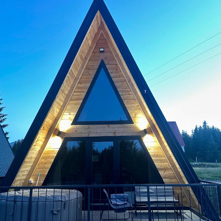 Pine Forrest Uskoci - One-Bedroom House - 11