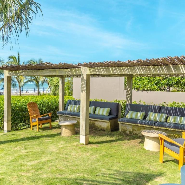 Luxury 2-Bedroom Apartment with Breathtaking Ocean Views - Two-Bedroom Apartment - 30